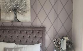3 Bedroom Apartment In Central London Sleep 10 Hy2
